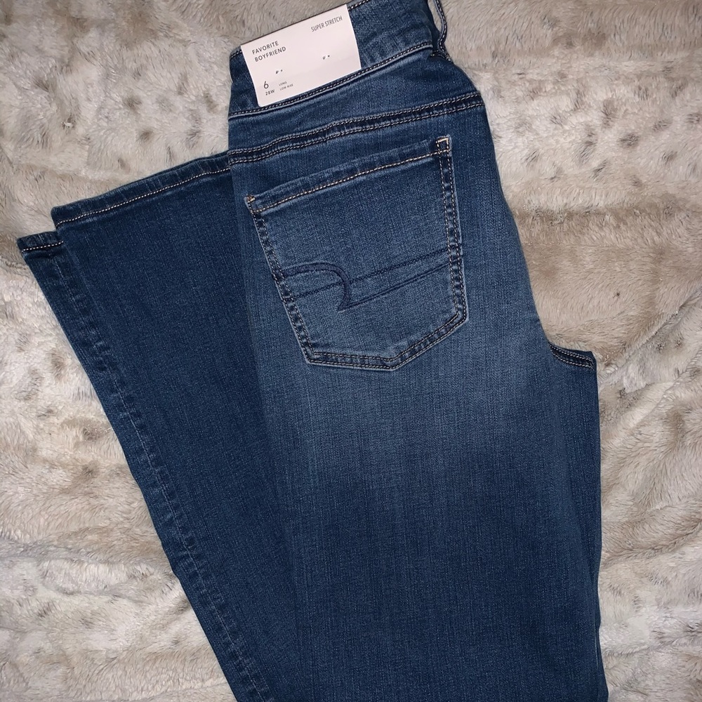 Jeans 👖 loose leg flare.